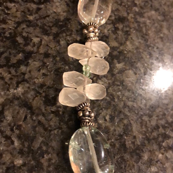 🌸 Gorgeous Quartz Stone Pastel Necklace - Picture 2 of 7